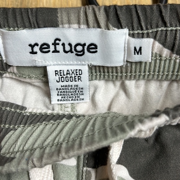 REFUGE relaxed camo jogger - Picture 7 of 8